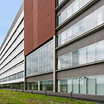 東北医科薬科大学　医学部教育研究棟