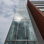 東北医科薬科大学　医学部教育研究棟